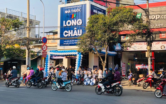 Chuoi Nha Thuoc Long Chau Forbes Vietnam Mvsg